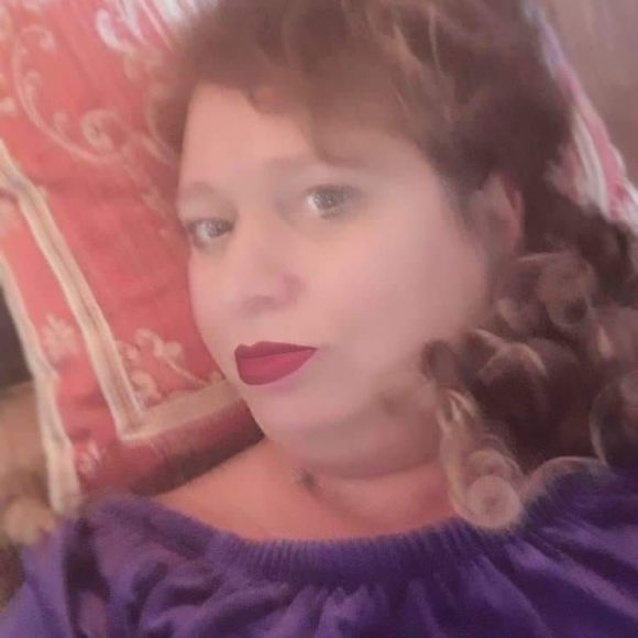 Meet your Posher, Paula - Picture 1 of 1